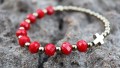 8382 B RÓŻANIEC NA RĘKĘ - BRANSOLETKA CZERWONA.jpg
