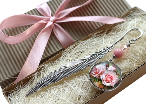 8222 ZAKŁADKA DO KSIAŻKI RÓŻA.jpg