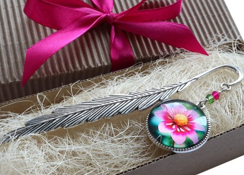 8352  zakładka do książki w pudełku na prezent - kwiatek.jpg