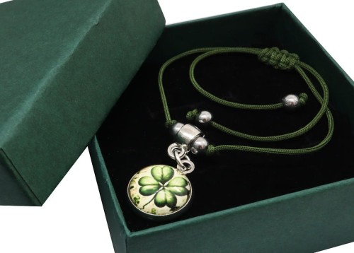 Bransoletka sznurkowa z czterolistną  koniczynką na szczęście 9150 [037]